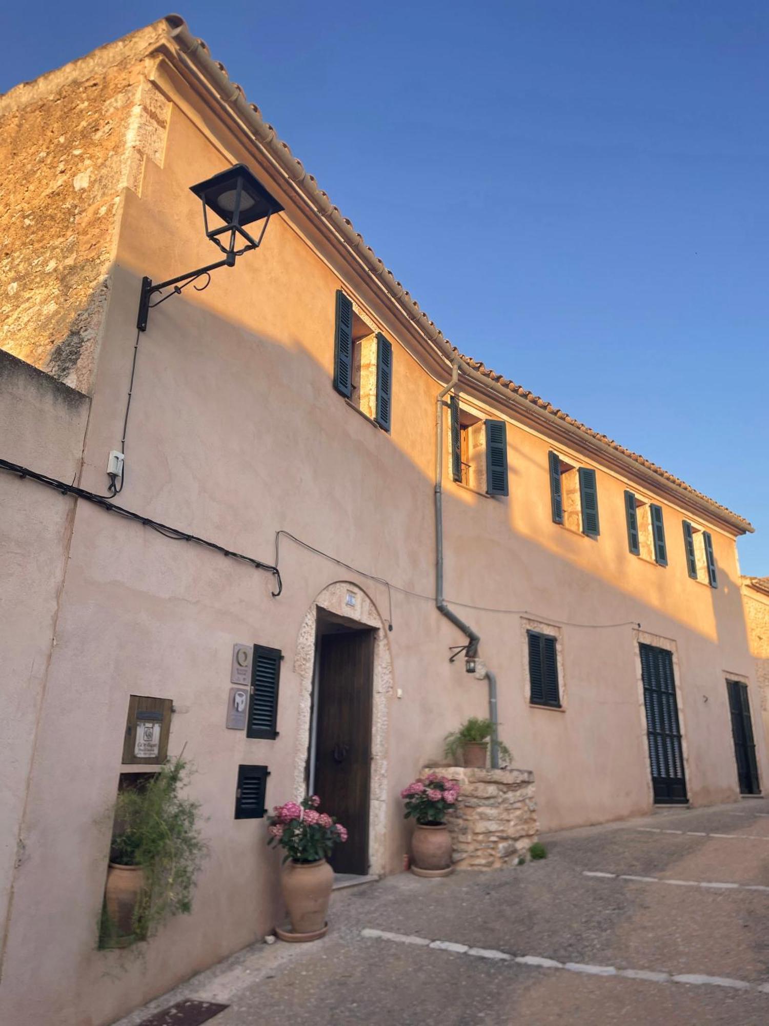 Bagot Hotel